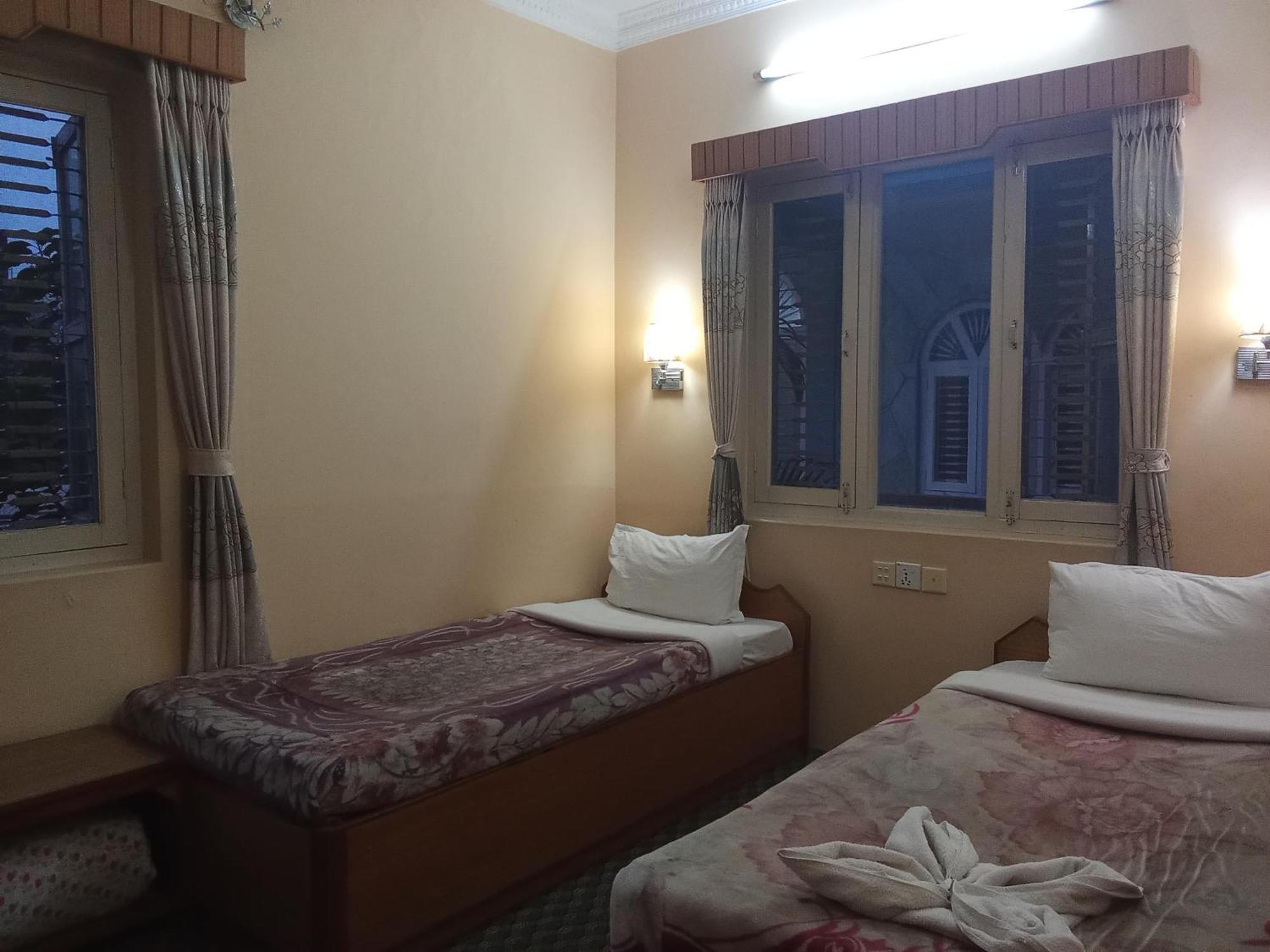 Hotel Celestyinn Pokhara Luaran gambar